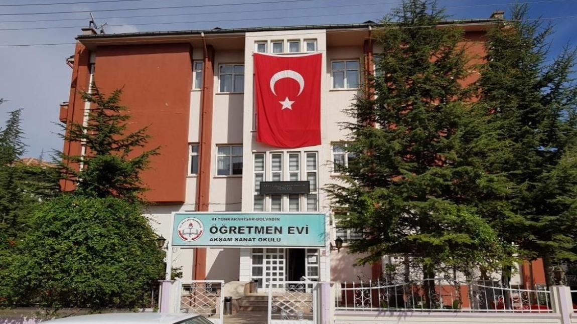 Bolvadin Öğretmenevi ve Akşam Sanat Okulu Müdürlüğü Afyonkarahisar gerçek tesis fotoğrafı 1