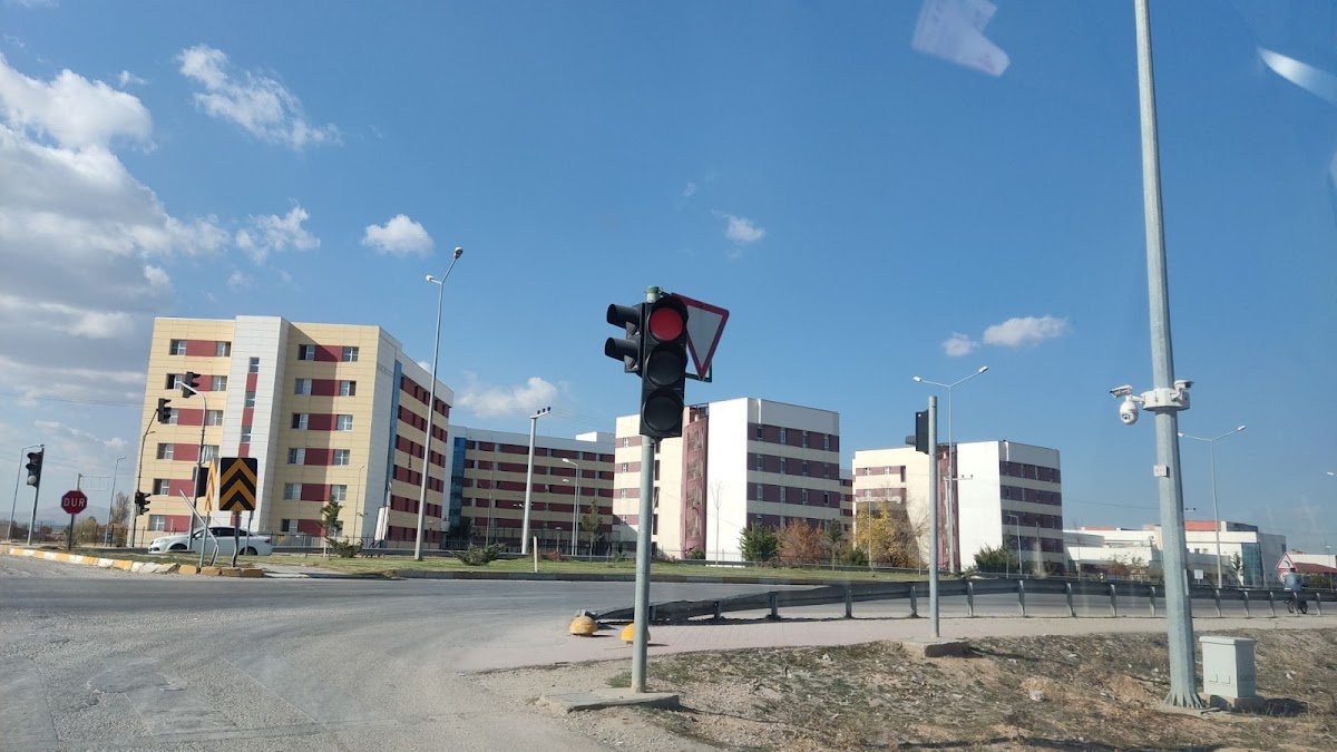 KYK Çiğiltepe Kız Öğrenci Yurdu Müdürlüğü Afyonkarahisar gerçek tesis fotoğrafı 1